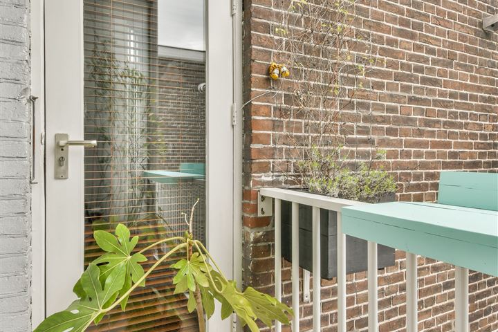 Bekijk foto 17 van Spaarndammerstraat 22-D