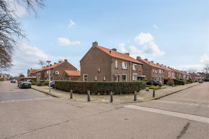 Bekijk foto 6 van Voorstestraat 34