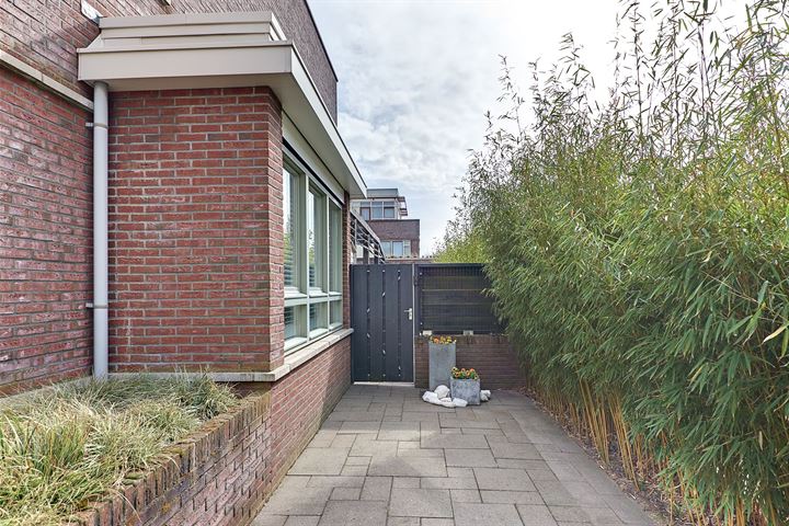 Bekijk foto 47 van Simon Vestdijkstraat 2