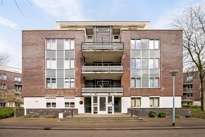 View photo 2 of Vijverhofstraat 39