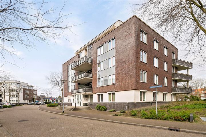 View photo 3 of Vijverhofstraat 39