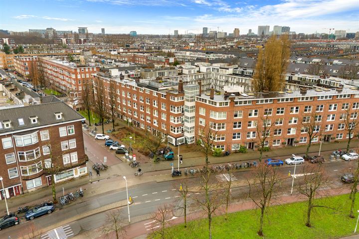 View photo 2 of Bloys van Treslongstraat 14-2