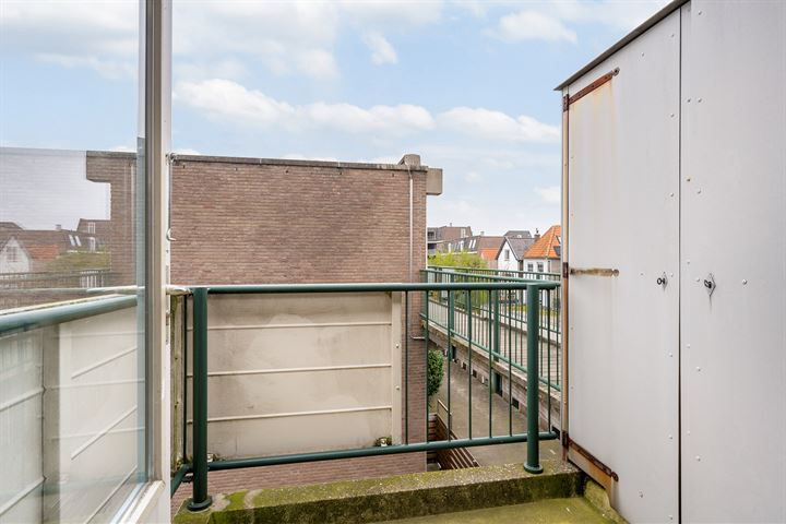 View photo 10 of Taanstraat 75