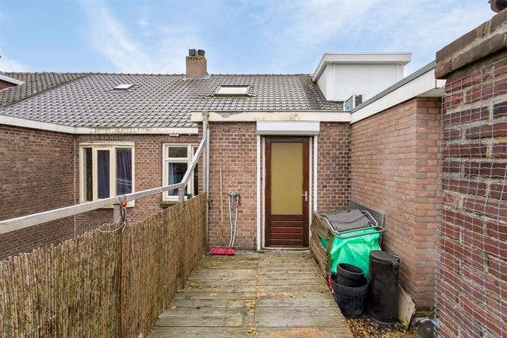 Bekijk foto 31 van Oerlesestraat 99