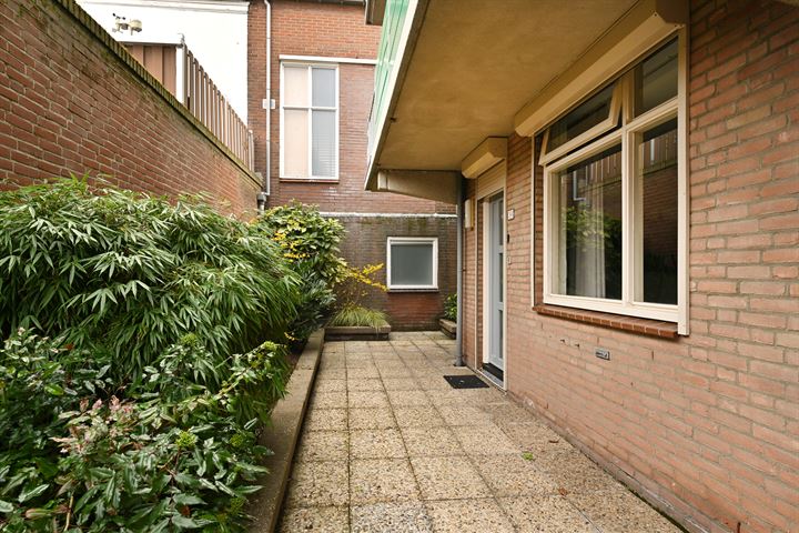 Bekijk foto 1 van Hooghuisstraat 30