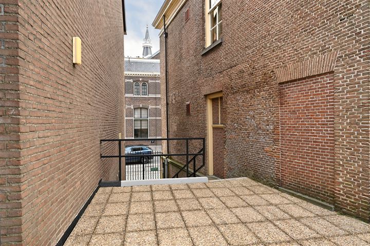 View photo 6 of Hooghuisstraat 30