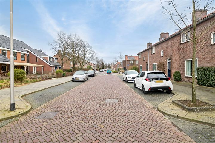 Bekijk foto 36 van Prof. ter Veenstraat 64