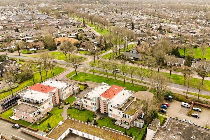 Bekijk foto 24 van Jasmijnlaan 4