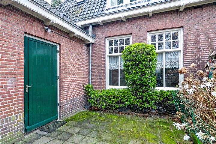 View photo 39 of Ruysdaelstraat 3