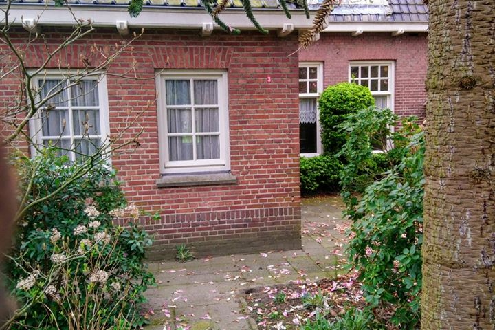 View photo 56 of Ruysdaelstraat 3