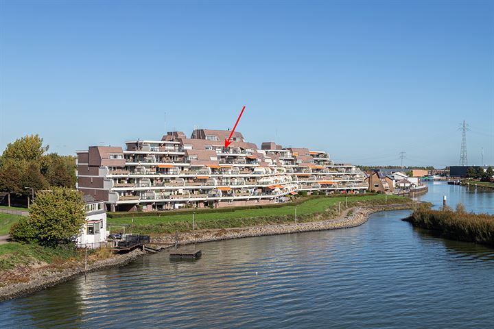 Bekijk foto 1 van Huys de Merwede 30