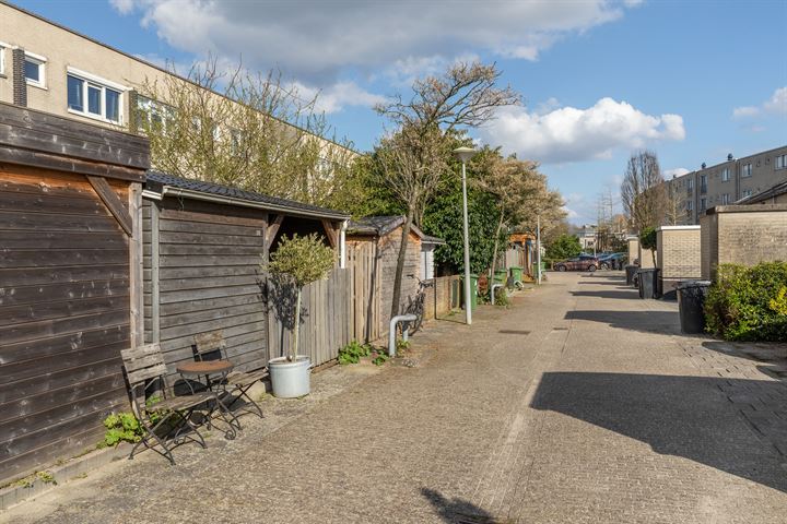 Bekijk foto 36 van H.J. Algrastraat 19