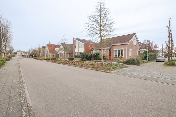 Bekijk foto 48 van Karmijnstraat 15