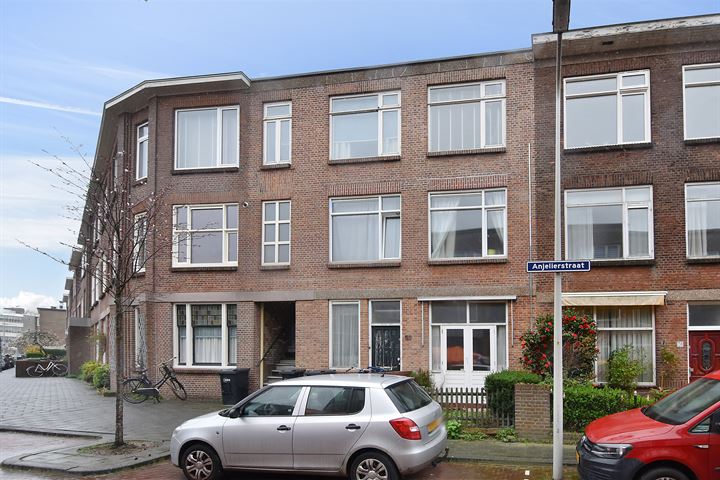 Bekijk foto 1 van Anjelierstraat 53