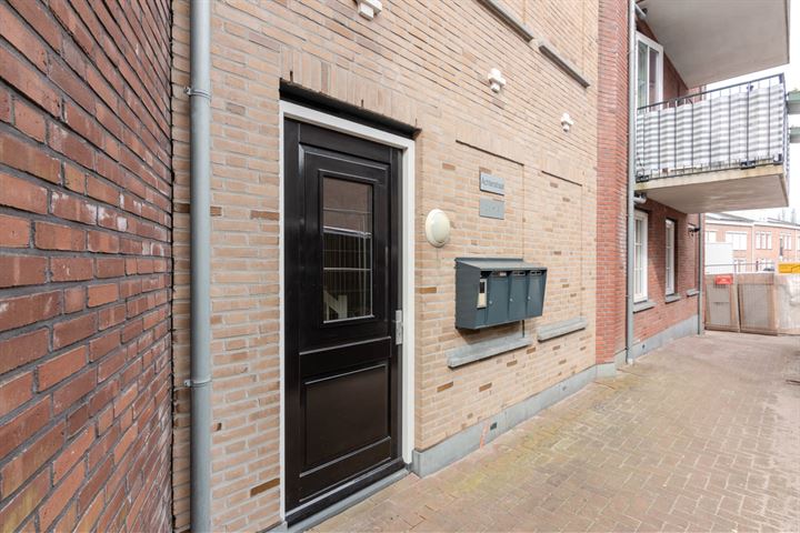 Bekijk foto 10 van Achterstraat 4