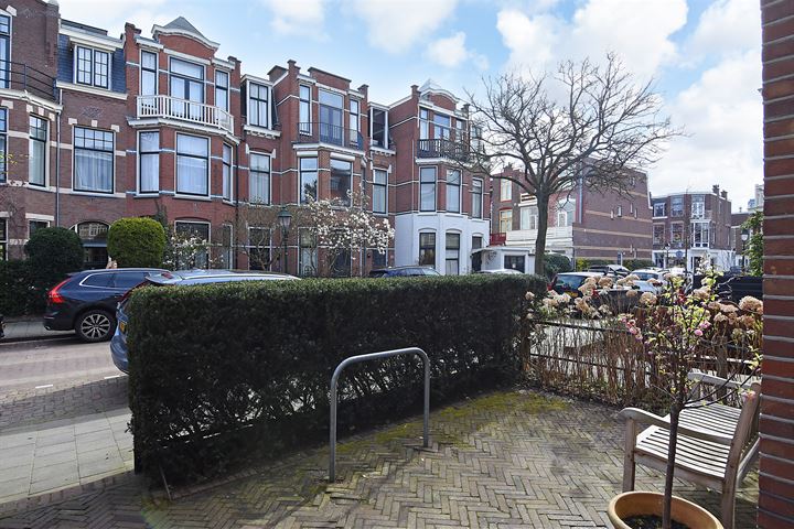 Bekijk foto 52 van Van Beverningkstraat 153