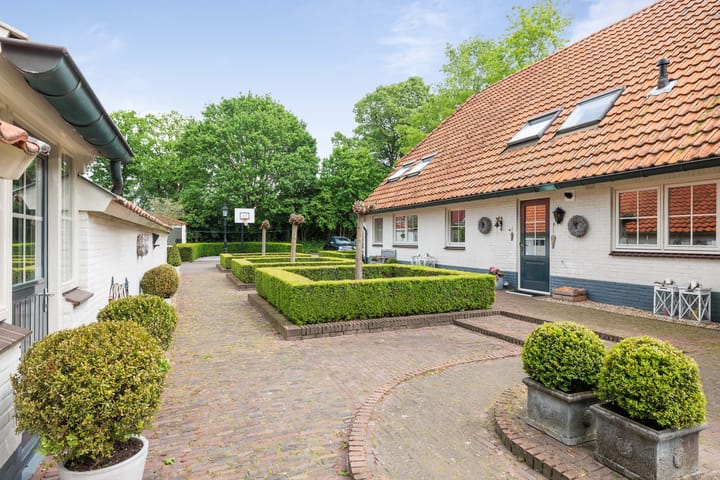 Foto 54 van Alferinklaan 2