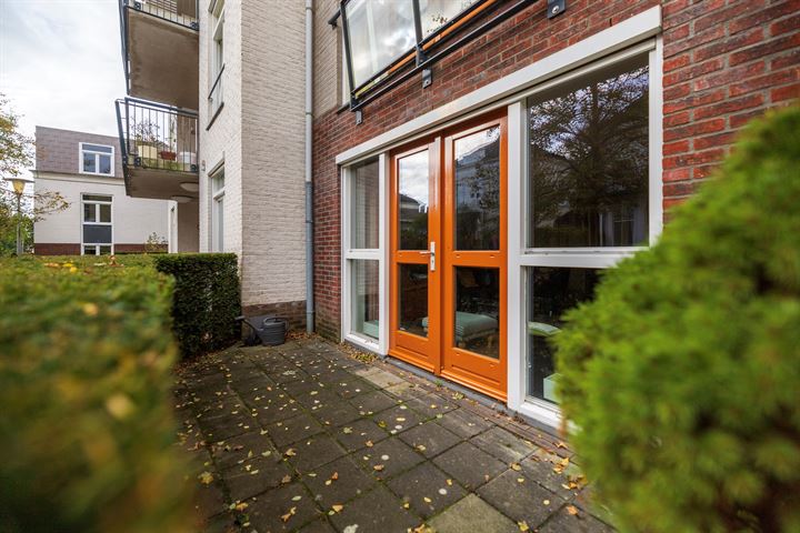 Bekijk foto 18 van Frombergstraat 62