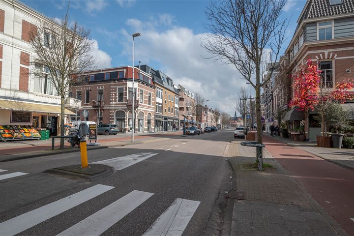 Bekijk foto 48 van Jan van Galenstraat 90