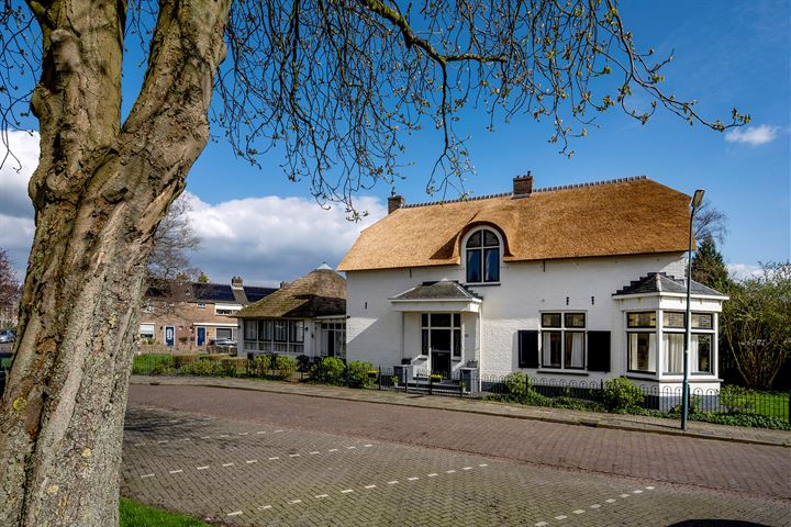 View photo 49 of Raadhuisstraat 32