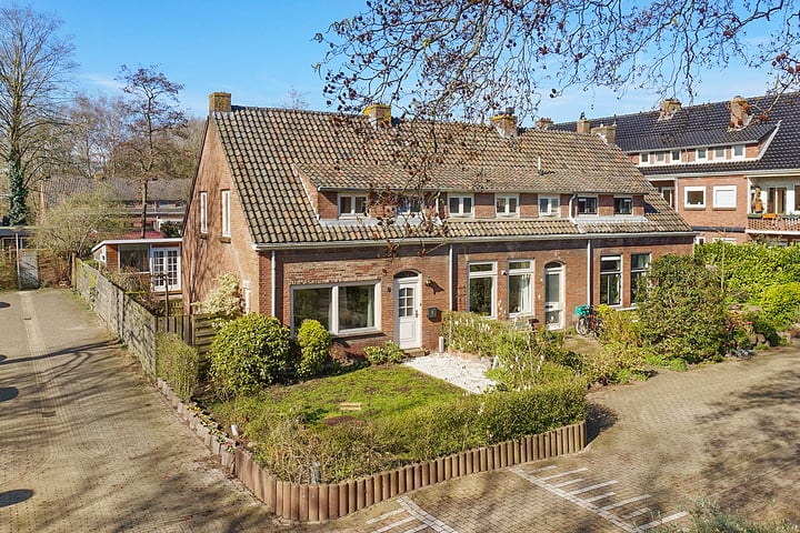 Bekijk foto 1 van Clarissenhof 8