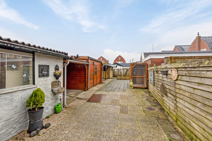 Photo 11 of Marcus Buschstraat 44