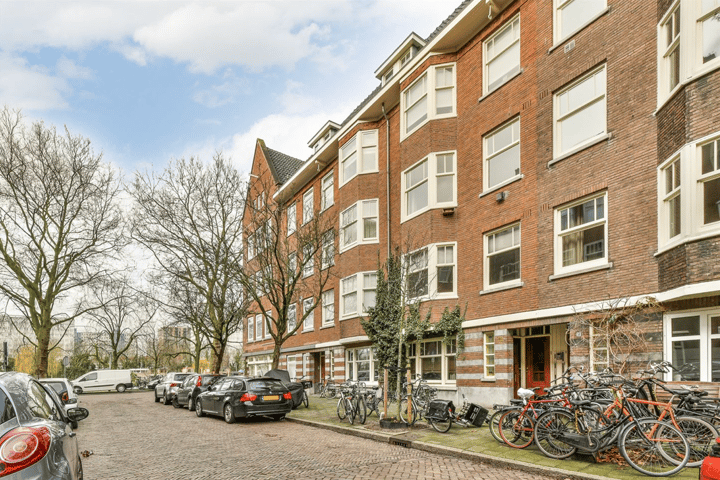 View photo 1 of Vogelenzangstraat 60-2