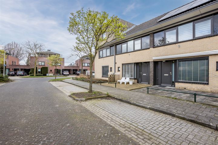 Bekijk foto 42 van Van Damstraat 3