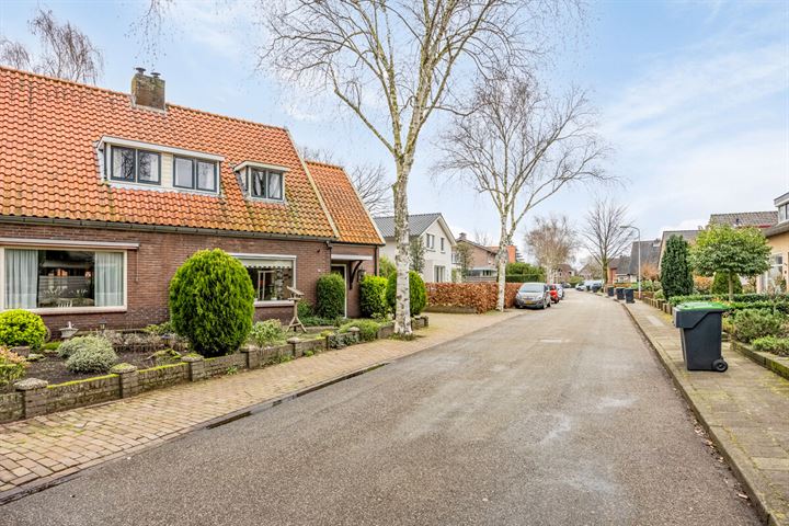 View photo 3 of Oogstweg 24