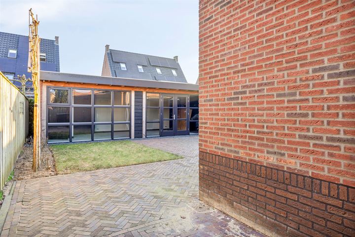 View photo 40 of Duitse Weistraat 9-A