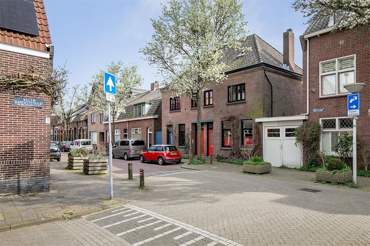 Bekijk foto 30 van Willem Barentzstraat 23