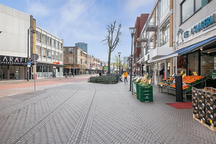 Bekijk foto 32 van Willem Barentzstraat 23