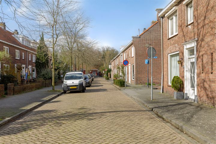 Bekijk foto 42 van St.-Catharinastraat 20