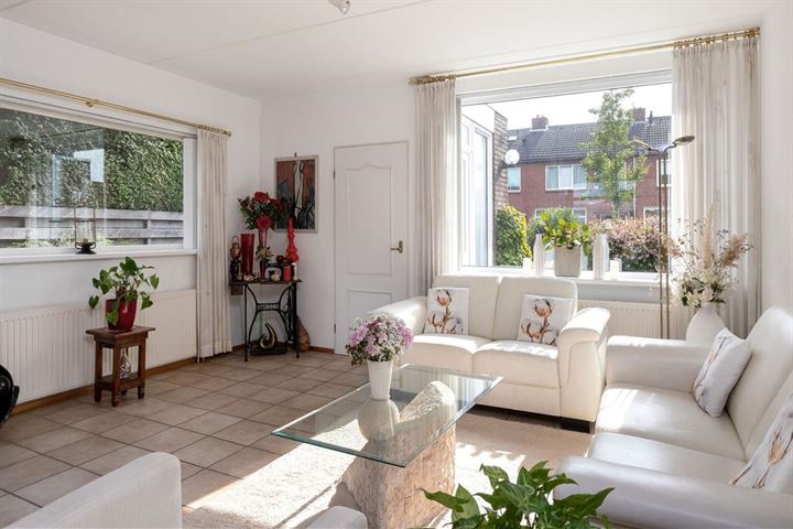 View photo 9 of Hazelaarstraat 23