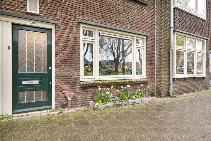 Bekijk foto 1 van Prins Bernhardlaan 35