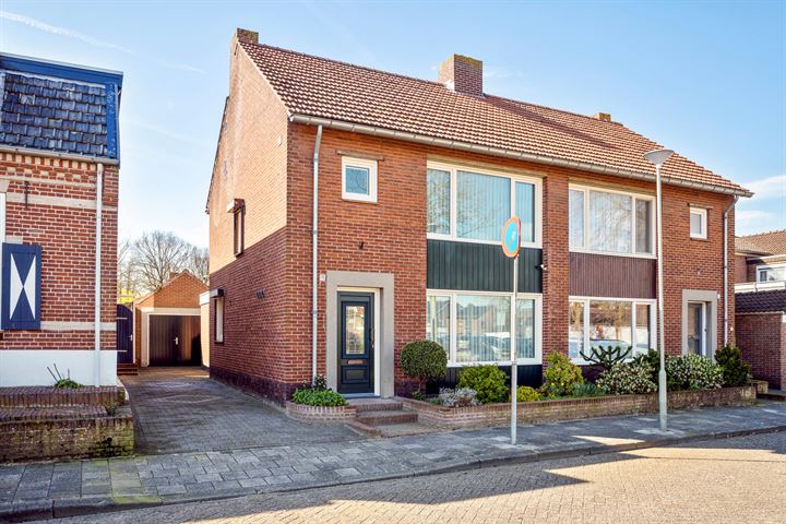 Bekijk foto 1 van Duivenakkerstraat 19