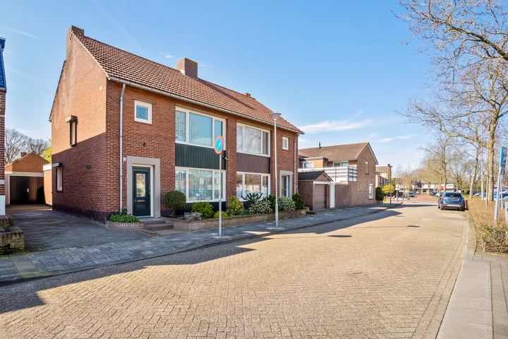 Bekijk foto 41 van Duivenakkerstraat 19