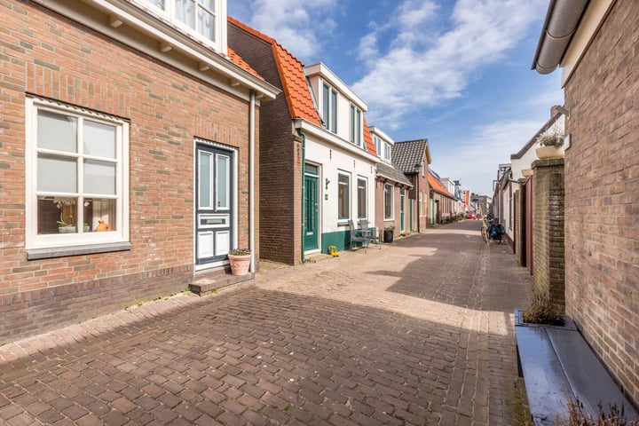 View photo 50 of Bergstraat 40