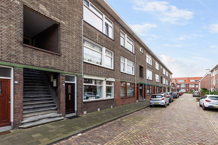 Bekijk foto 2 van Mr. Troelstrastraat 38