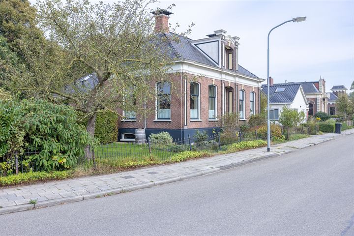 Bekijk foto 3 van Stationsstraat 4