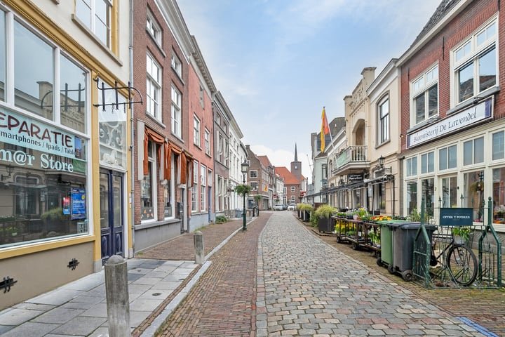 View photo 37 of Klinkerstraat 9-A