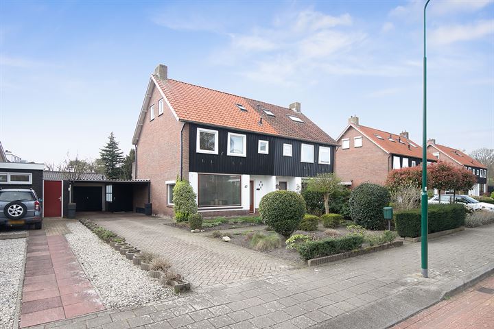 Bekijk foto 53 van Dr. de Visserstraat 47