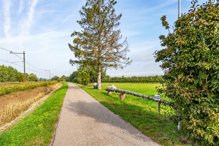 Bekijk foto 13 van Parallelweg Oostzijde 2