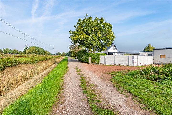 Bekijk foto 18 van Parallelweg Oostzijde 2