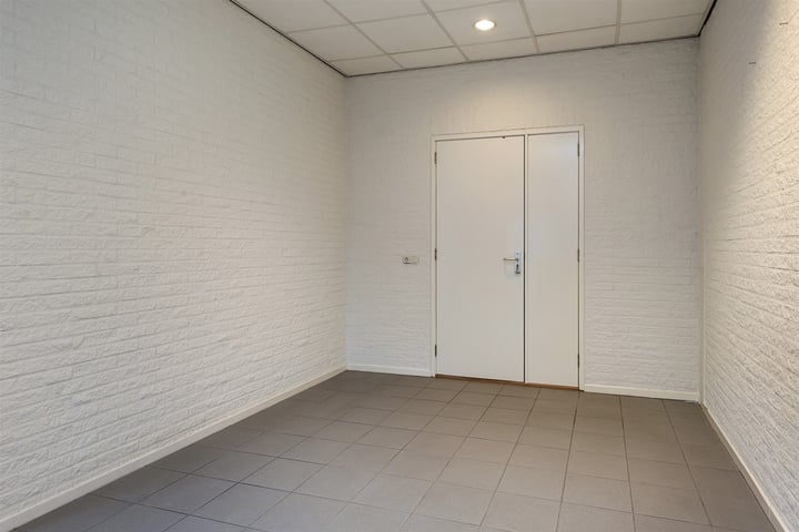 Bekijk foto 47 van Hoogschaijksestraat 35