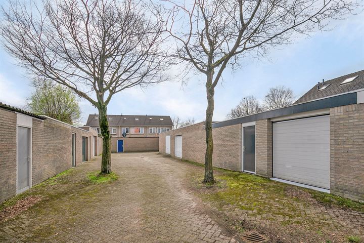 Bekijk foto 45 van Pastoor Strijbosstraat 11