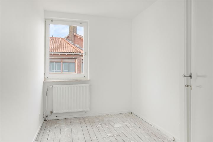 View photo 18 of Maarsbergenstraat 21