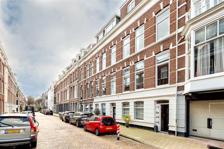 Bekijk foto 5 van Hugo de Grootstraat 3