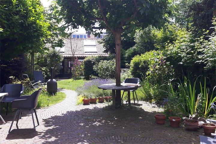 View photo 44 of Bergenvaarderstraat 15