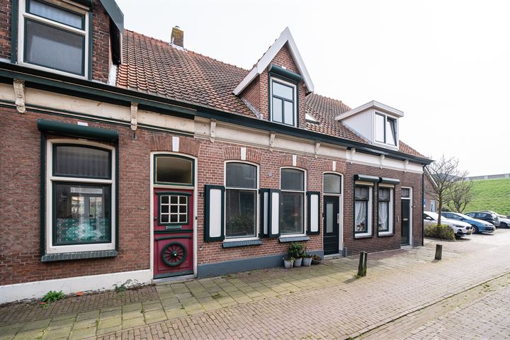 Bekijk foto 27 van Waalstraat 24